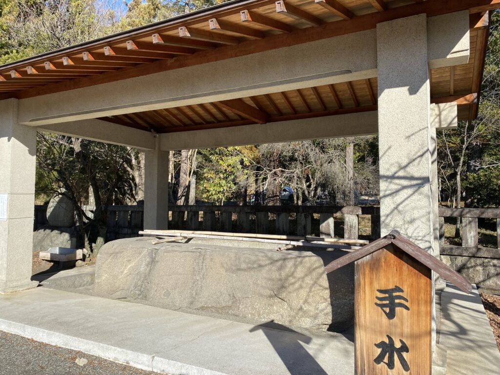 山梨縣護国神社