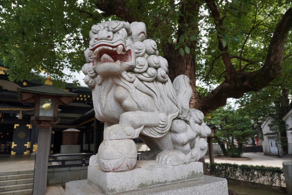 穴八幡宮