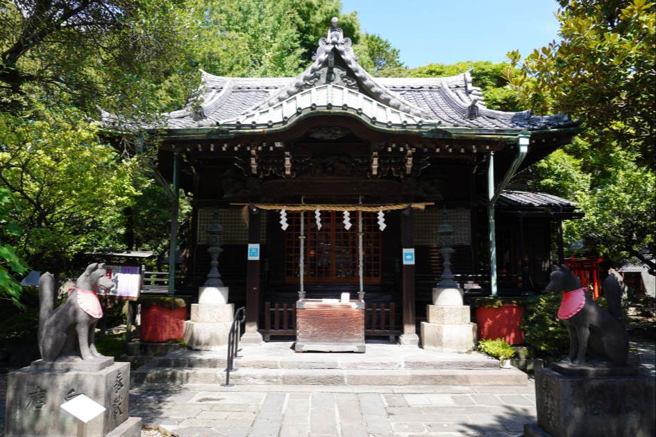 三囲神社