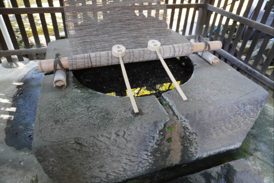 三囲神社