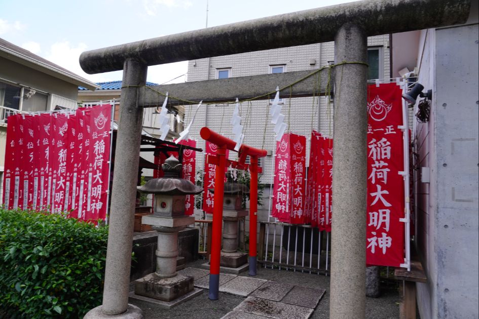 穏田神社